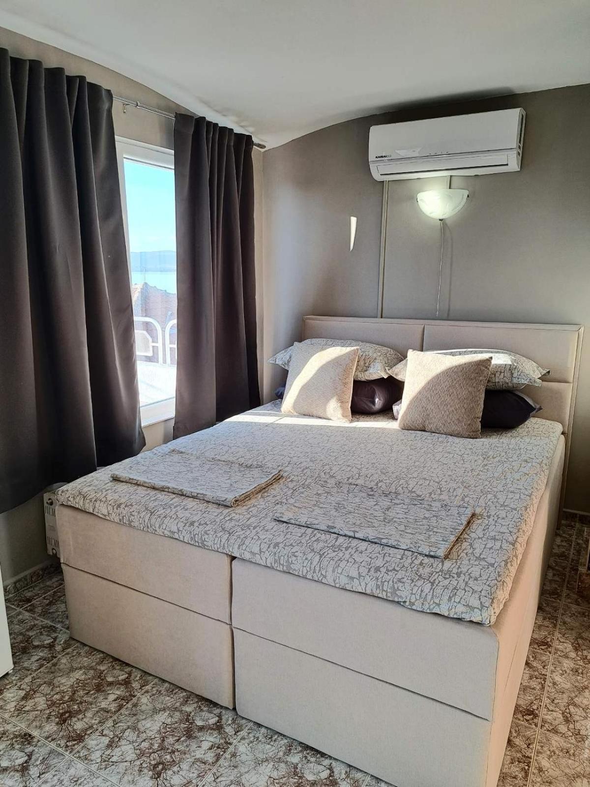 The White House Hotel Nesebar Exterior photo