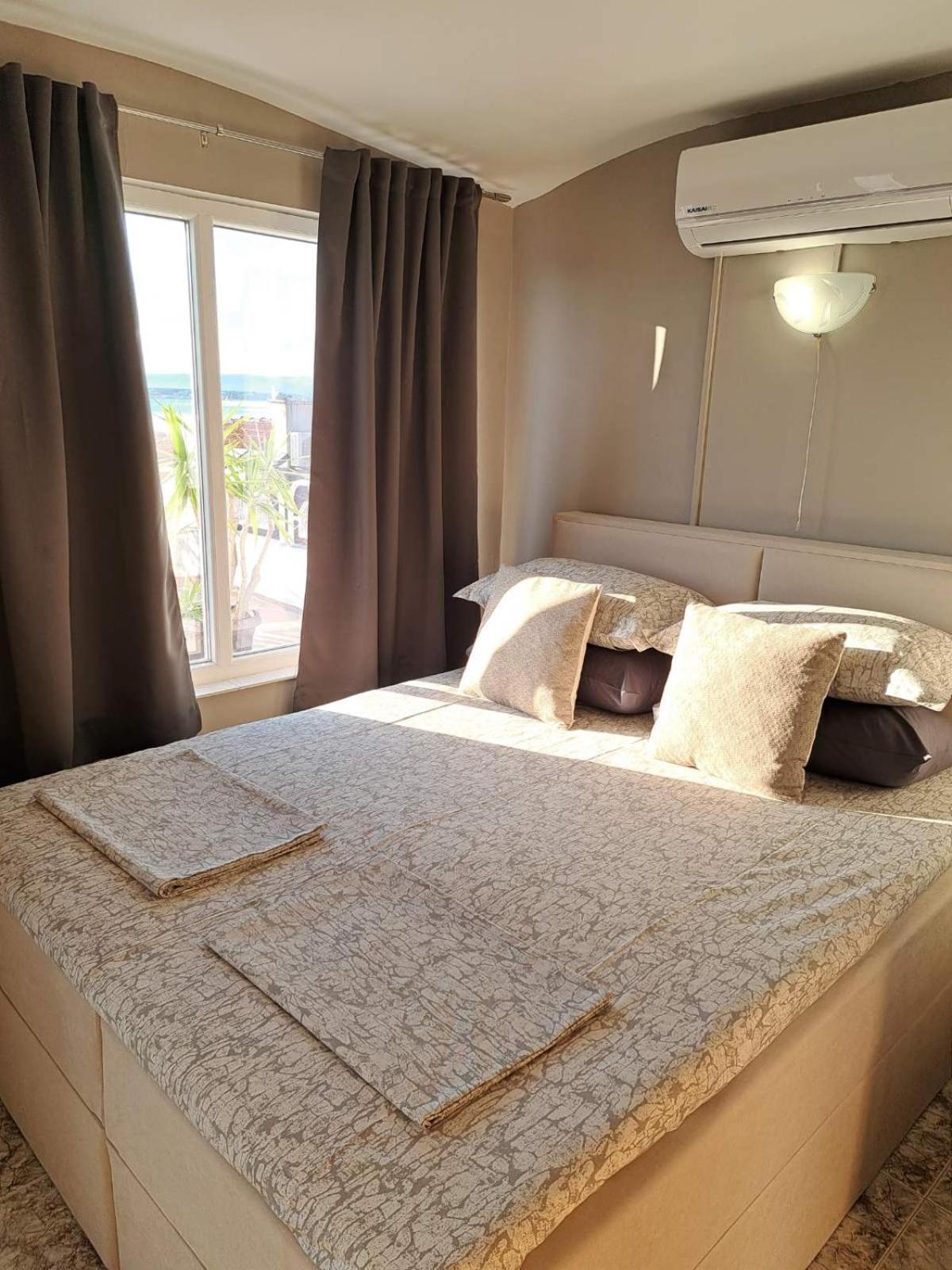 The White House Hotel Nesebar Exterior photo